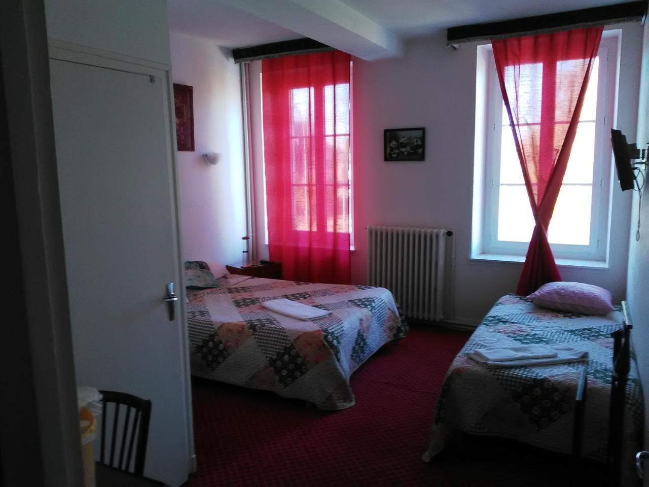 Hotel Le Relais De La Marche Aigurande Esterno foto